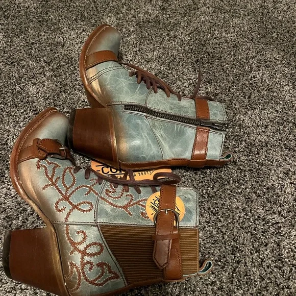 Corral boots - Picture 3 of 8